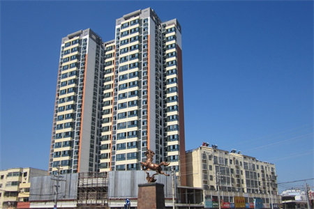 古台名城3室2厅1卫，周边配套设施齐全，购物方便